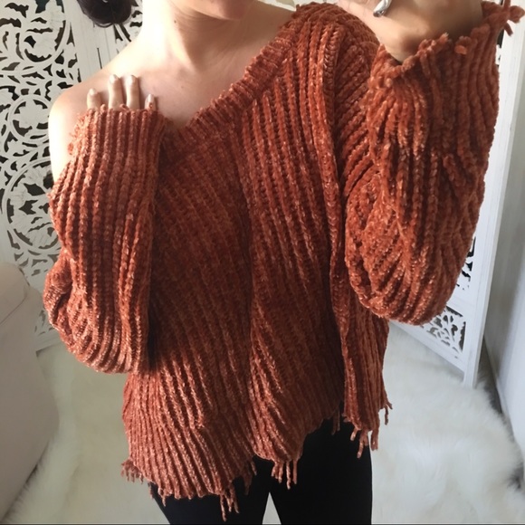 LAST 1️⃣ Destructed Velvet Yarn Sweater Crop - Picture 3 of 8